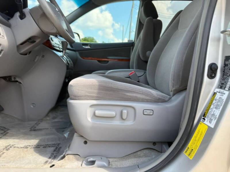 2006 Toyota Sienna