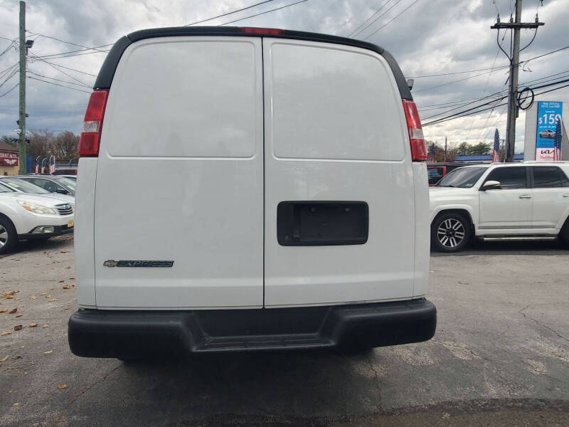 2019 Chevrolet Express 2500