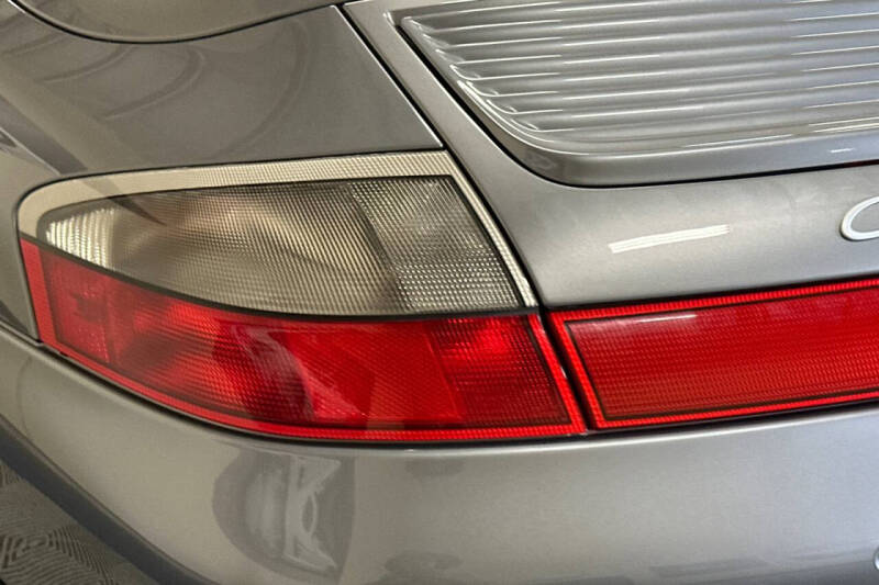 2004 Porsche 911 Carrera