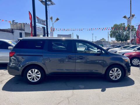 2015 Kia Sedona LX