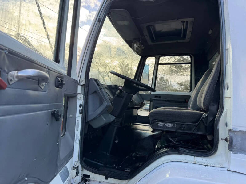 1993 Ford CF8000