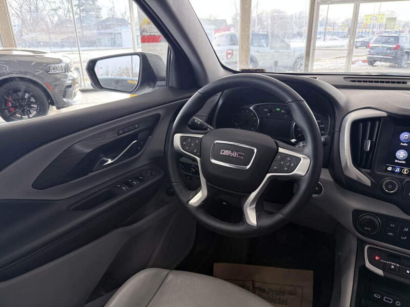 2023 GMC Terrain SLT
