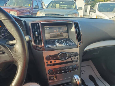 2011 Infiniti G25 Sedan x