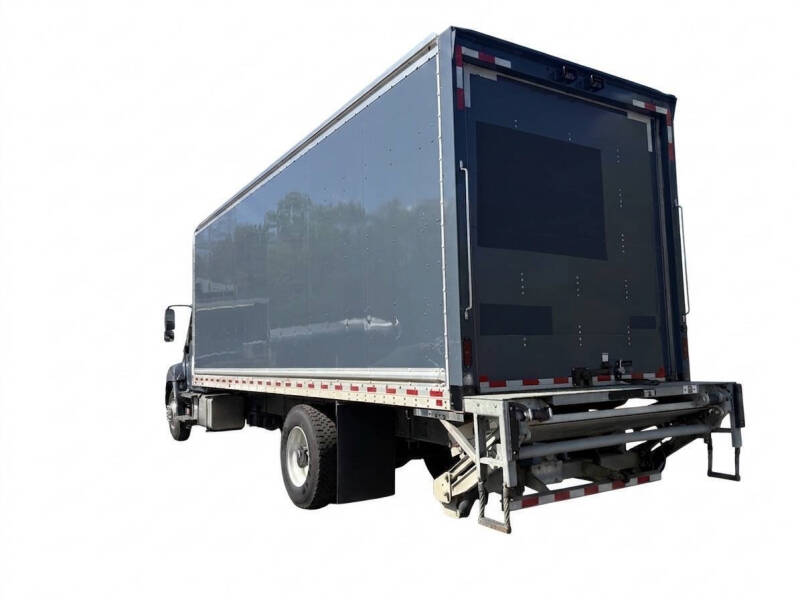 2020 Hino 268A