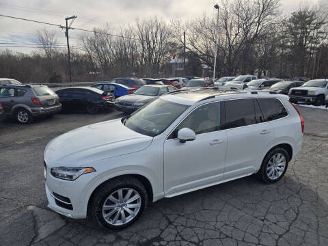 2016 Volvo XC90 T6 Momentum