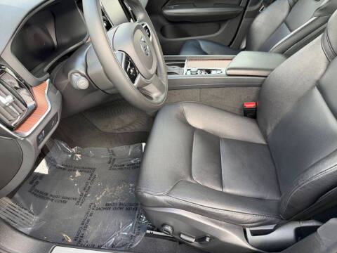 2020 Volvo S60 T5 Momentum