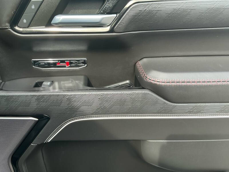 2023 GMC Sierra 1500 AT4X