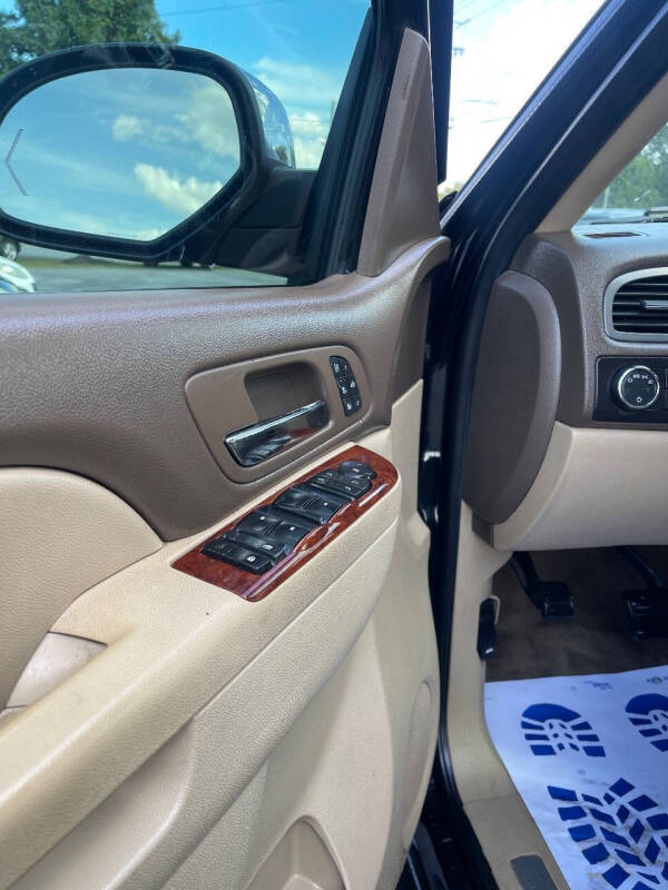 2011 Chevrolet Avalanche LTZ