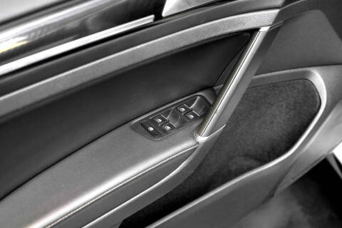 2019 Volkswagen Golf R 4Motion