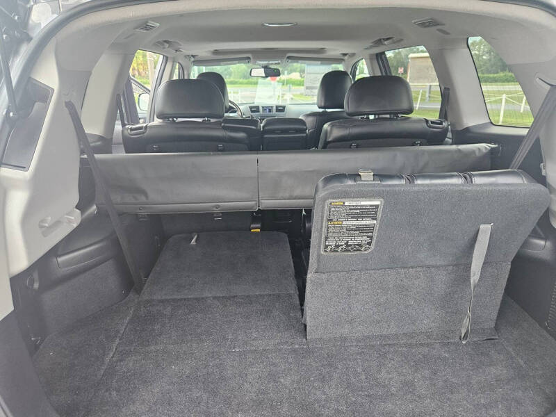 2011 Toyota Highlander SE