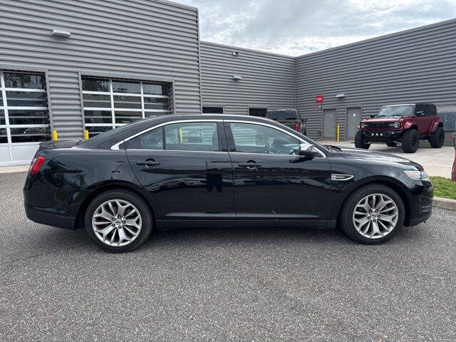 2017 Ford Taurus Limited