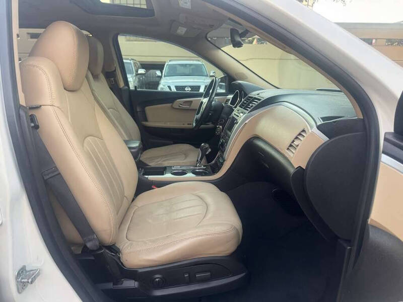 2011 Chevrolet Traverse LTZ