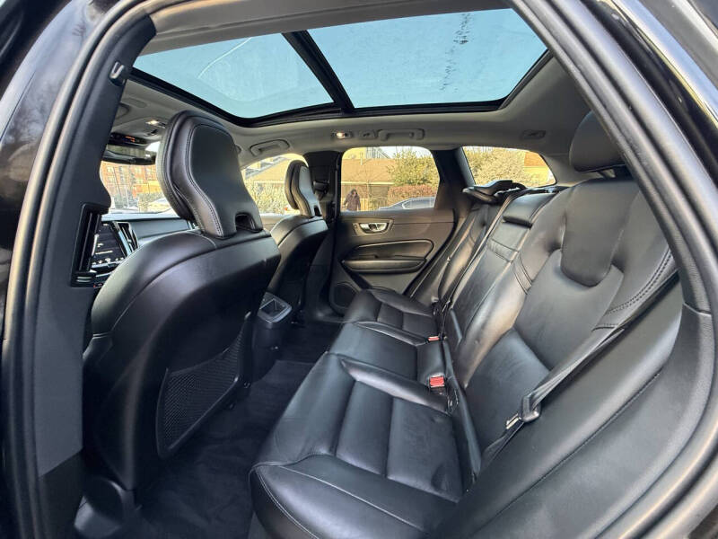 2019 Volvo XC60 T5 Momentum