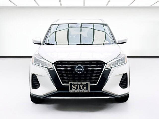 2022 Nissan Kicks SV