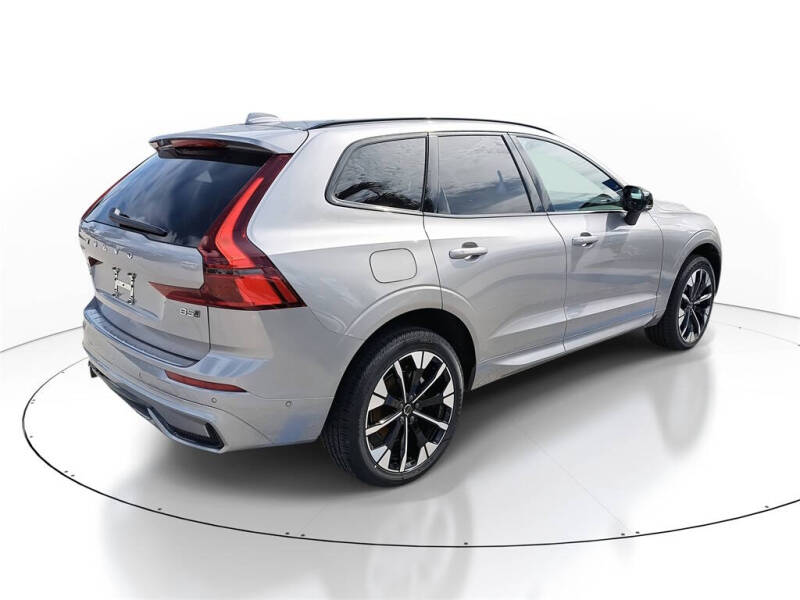 2026 Volvo XC60 B5 Plus