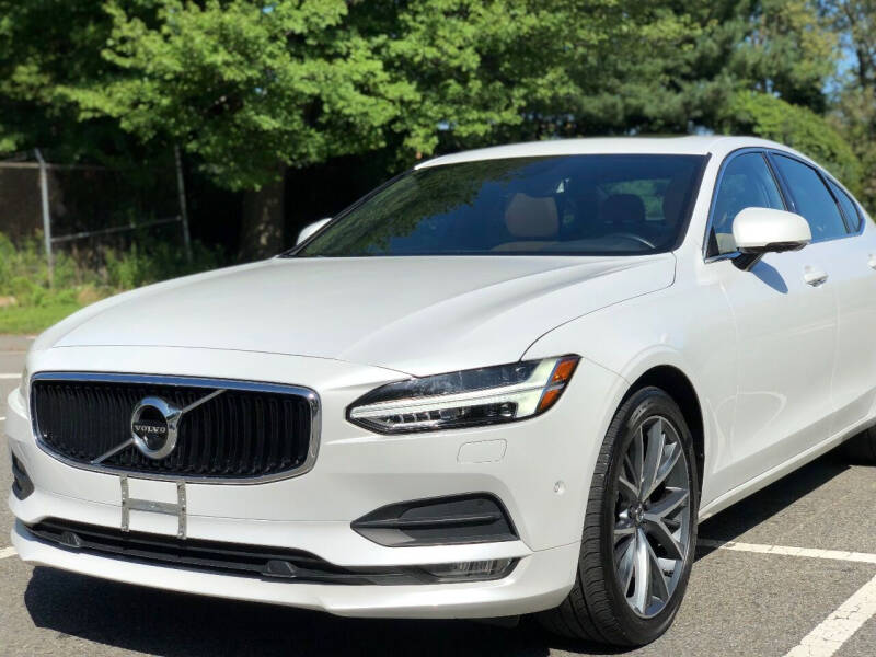 2017 Volvo S90 for sale at SILVER ARROW AUTO SALES CORPORATION in Newark NJ