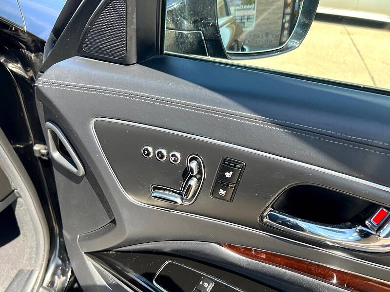 2015 Kia K900 Luxury