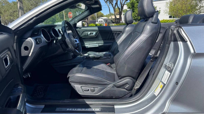 2021 Ford Mustang EcoBoost