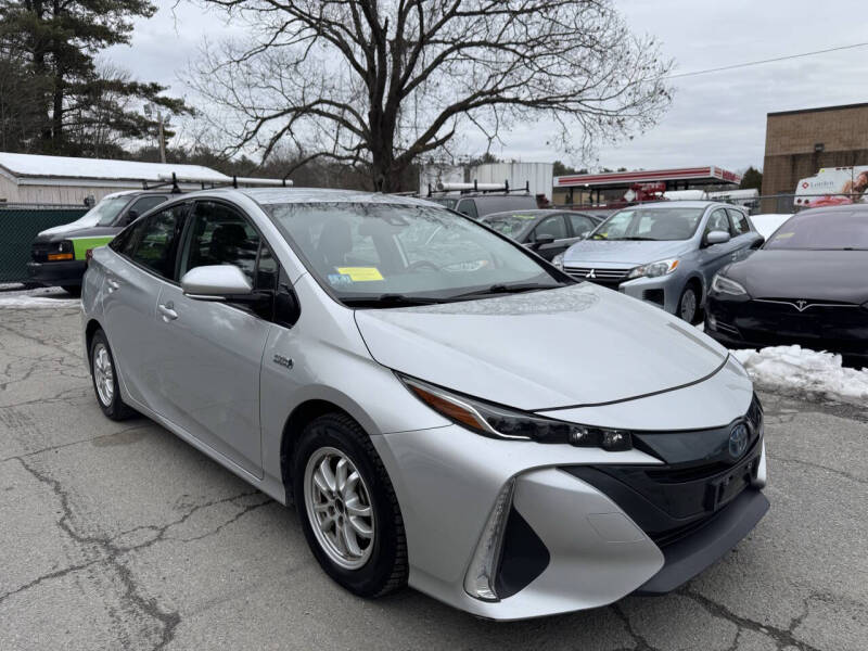 2020 Toyota Prius Prime Limited's photo