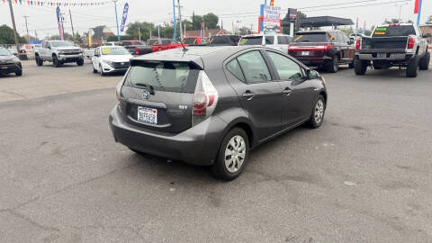 2013 Toyota Prius c Three