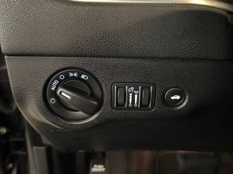 2017 Dodge Charger SE