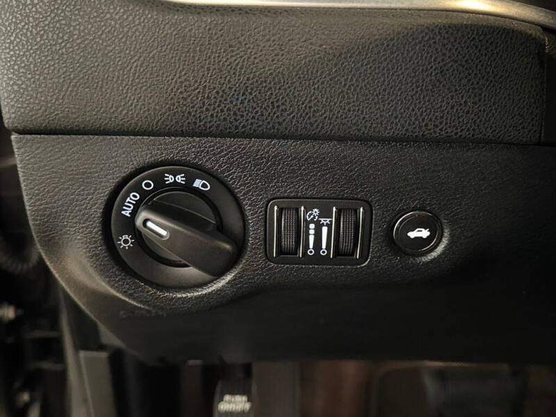 2017 Dodge Charger SE