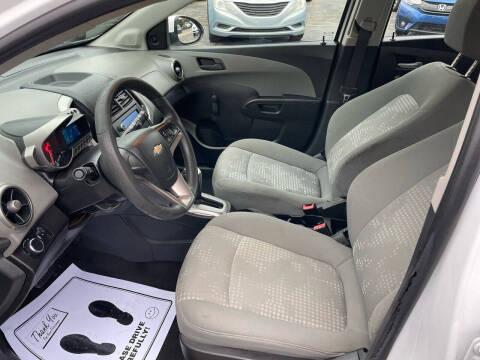 2016 Chevrolet Sonic LS Auto