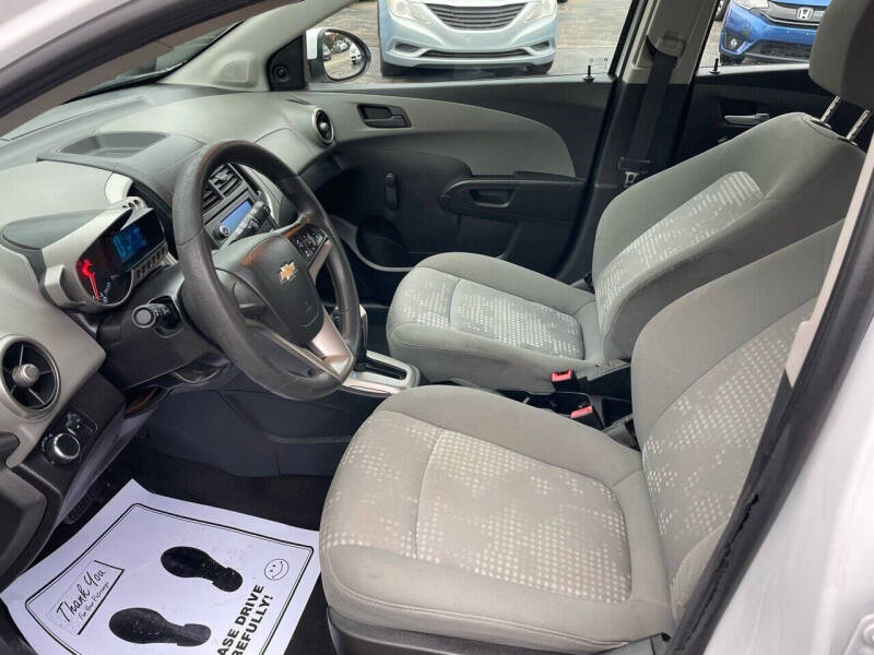 2016 Chevrolet Sonic LS Auto