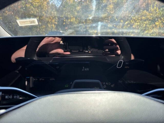 2023 Cadillac LYRIQ Luxury