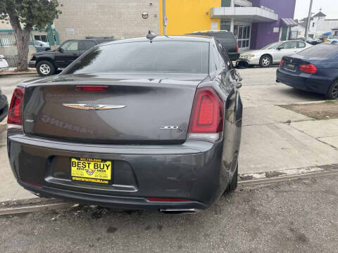 2016 Chrysler 300