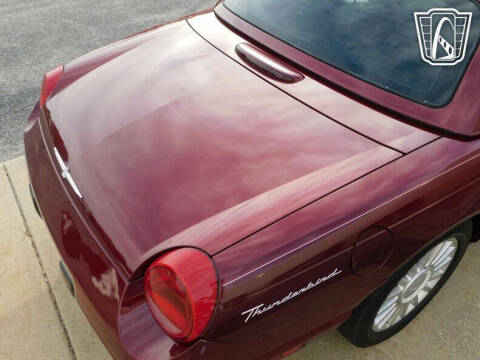 2004 Ford Thunderbird Deluxe