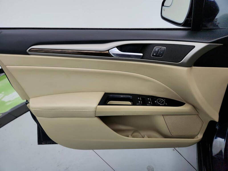 2014 Ford Fusion Energi SE