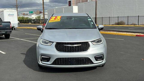 2023 Chrysler Pacifica Touring