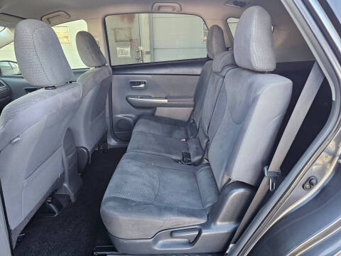 2014 Toyota Prius v Three
