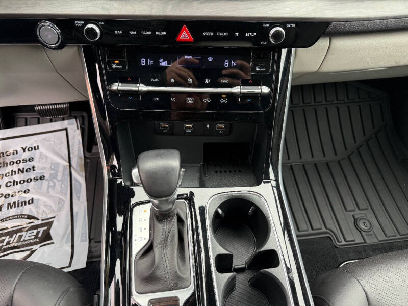 2023 Kia Carnival EX