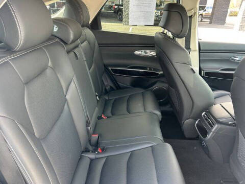 2025 Genesis GV70 2.5T Standard