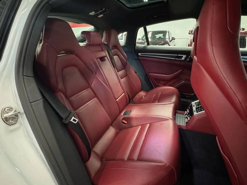 2023 Porsche Panamera