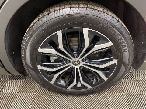 2023 Toyota Crown XLE