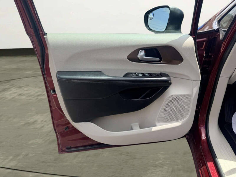 2017 Chrysler Pacifica Touring