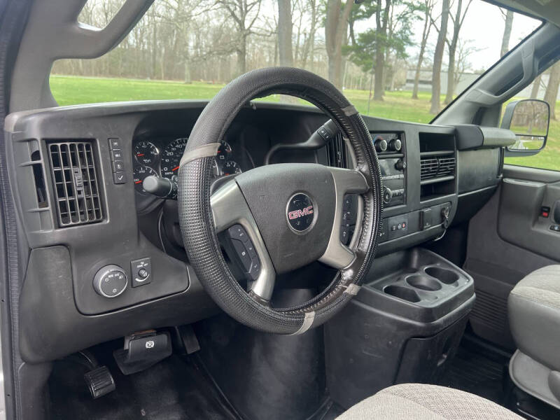 2016 GMC Savana 2500