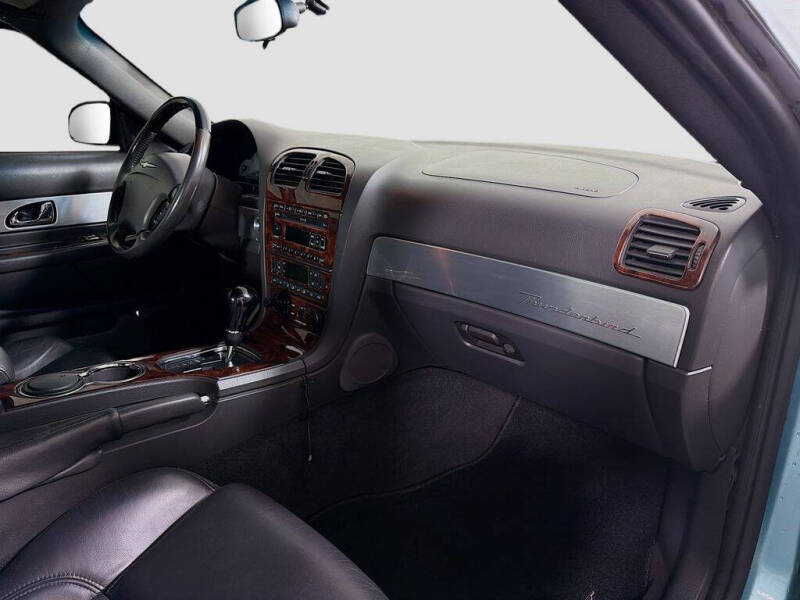2002 Ford Thunderbird Deluxe