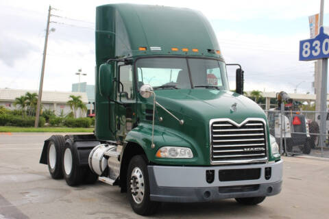 2013 Mack Pinnacle