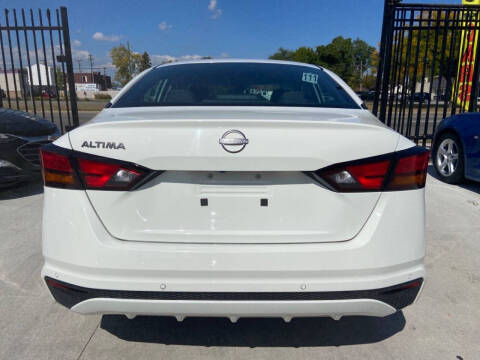 2022 Nissan Altima 2.5 SR