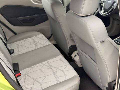 2012 Ford Fiesta SE