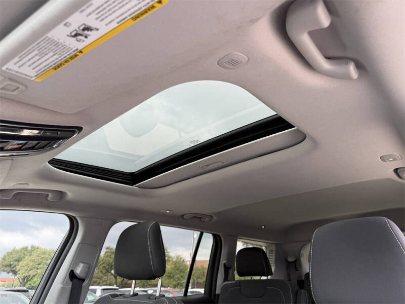 2024 Jeep Grand Cherokee L Laredo