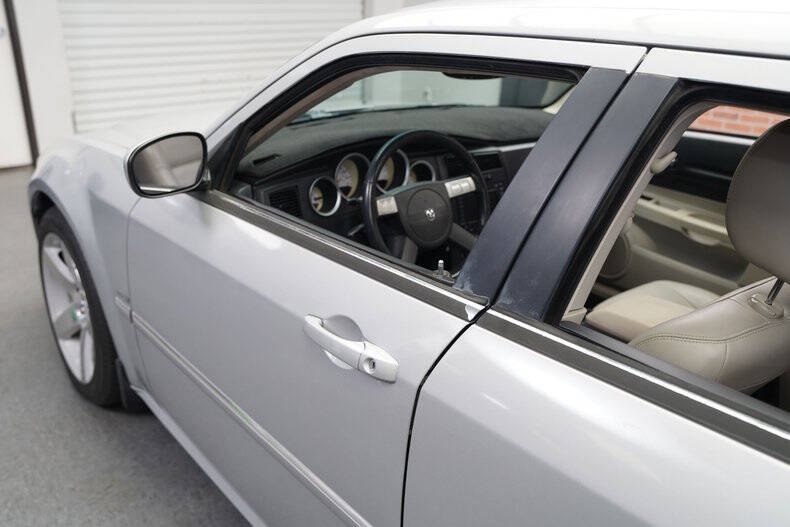 2005 Dodge Magnum RT