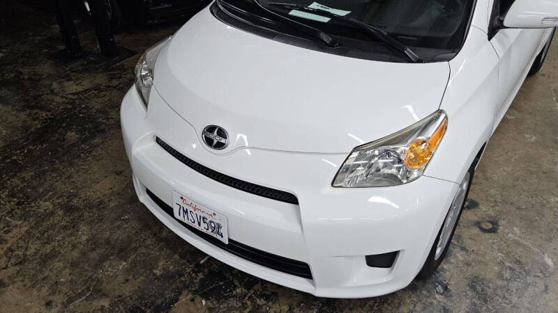 2009 Scion xD Base photo 15