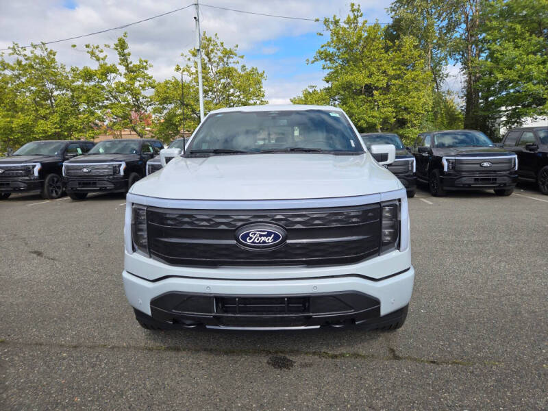 2025 Ford F-150 Lightning Platinum