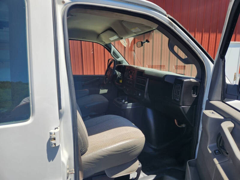2017 GMC Savana 2500
