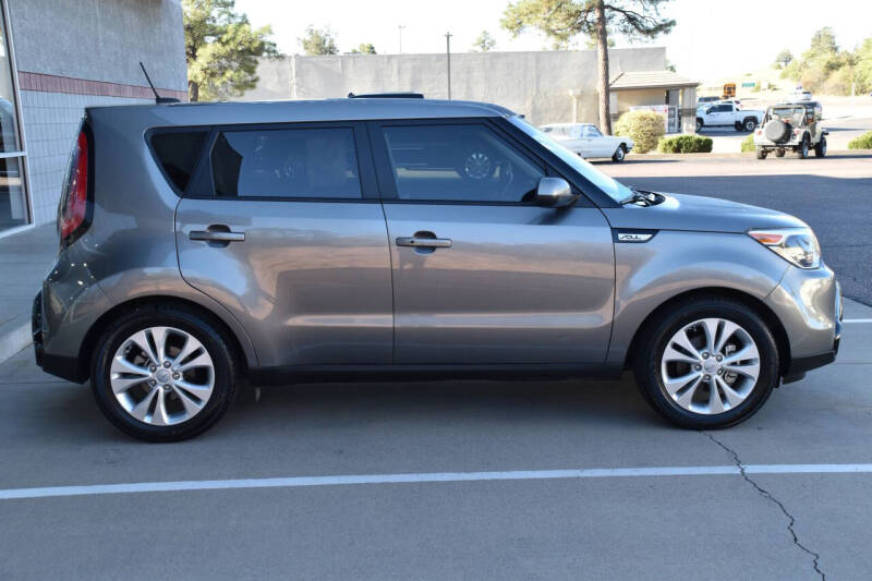 2016 Kia Soul +